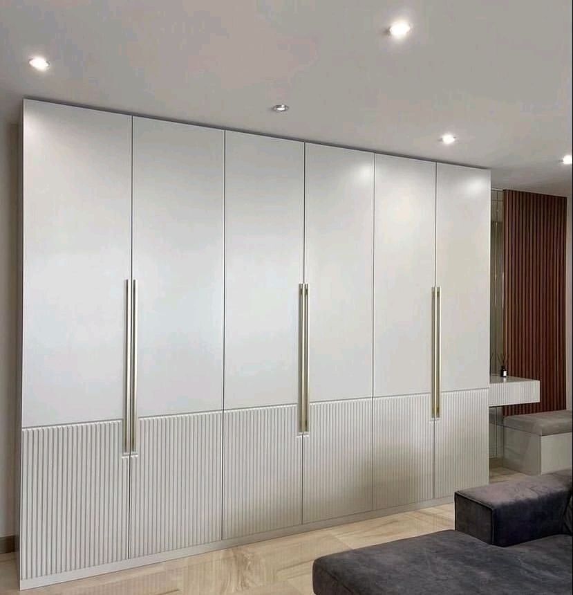 Прямой шкаф Модель 06